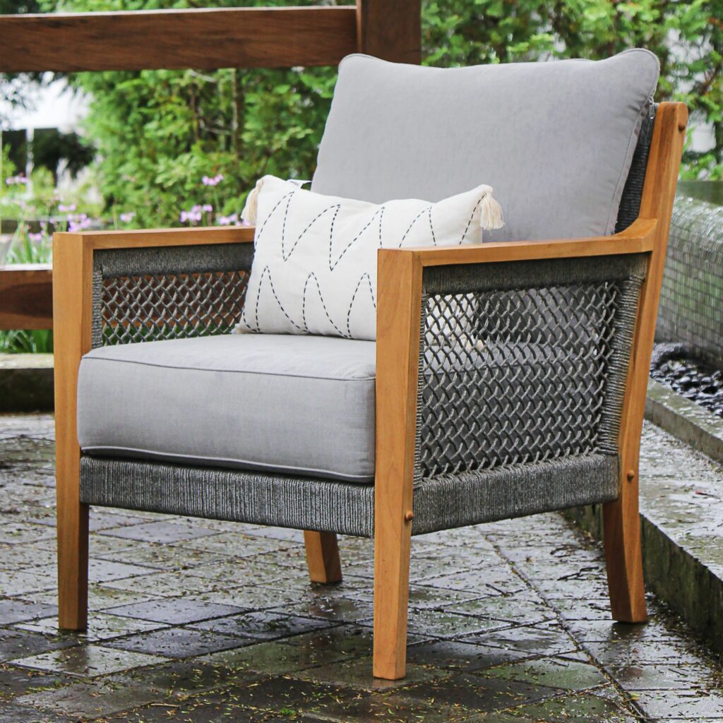 Teak patio lounge chair